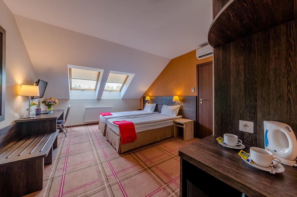 Mikolajki Resort Hotel & Spa Jora Wielka Esterno foto