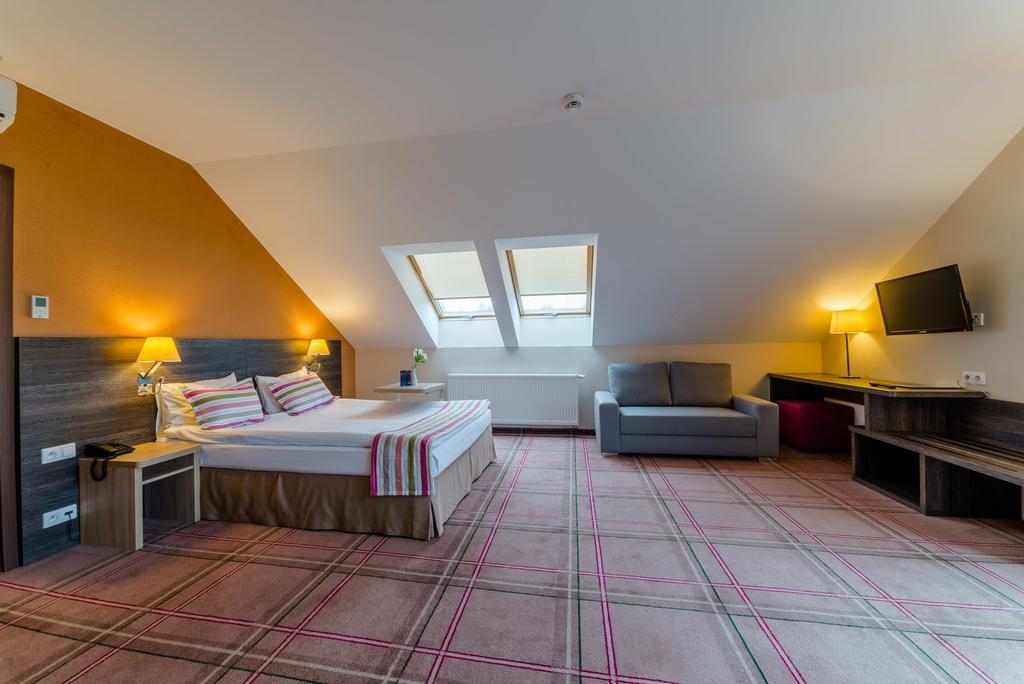 Mikolajki Resort Hotel & Spa Jora Wielka Esterno foto