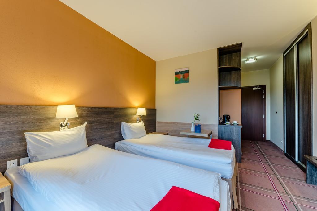Mikolajki Resort Hotel & Spa Jora Wielka Esterno foto