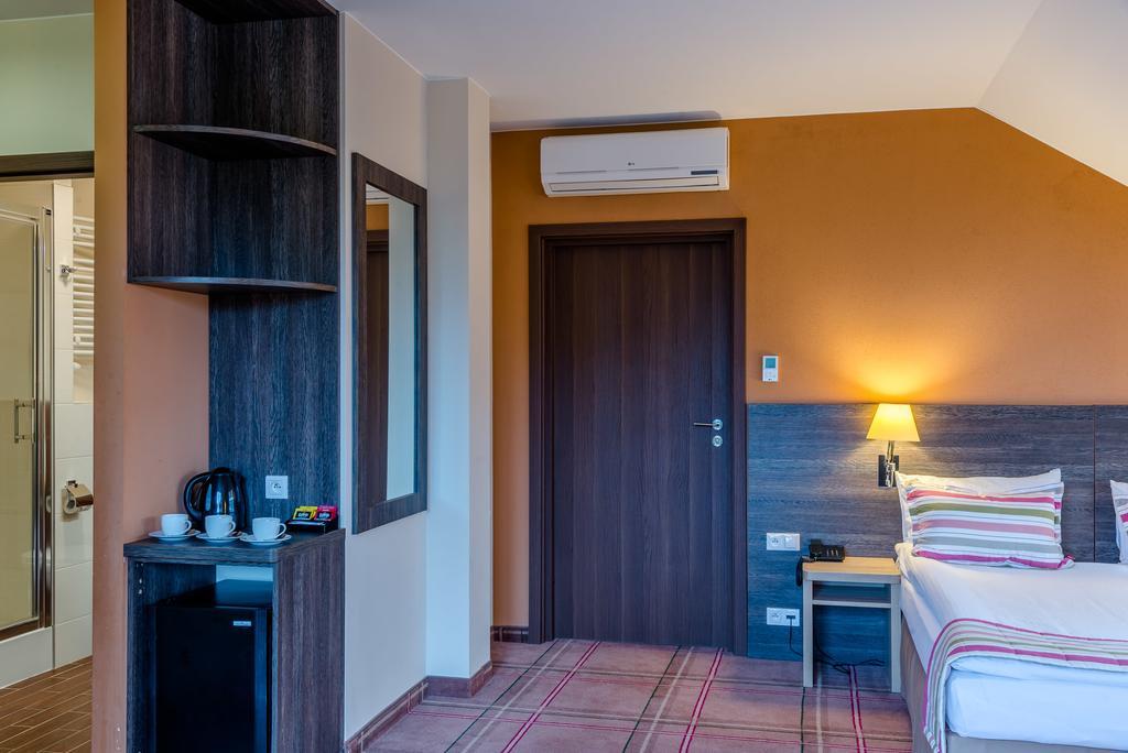 Mikolajki Resort Hotel & Spa Jora Wielka Esterno foto