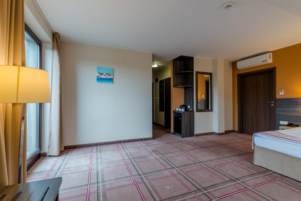 Mikolajki Resort Hotel & Spa Jora Wielka Esterno foto
